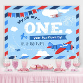 Oh My One Years a survolé la toile de fond d'anniversaire bleu
